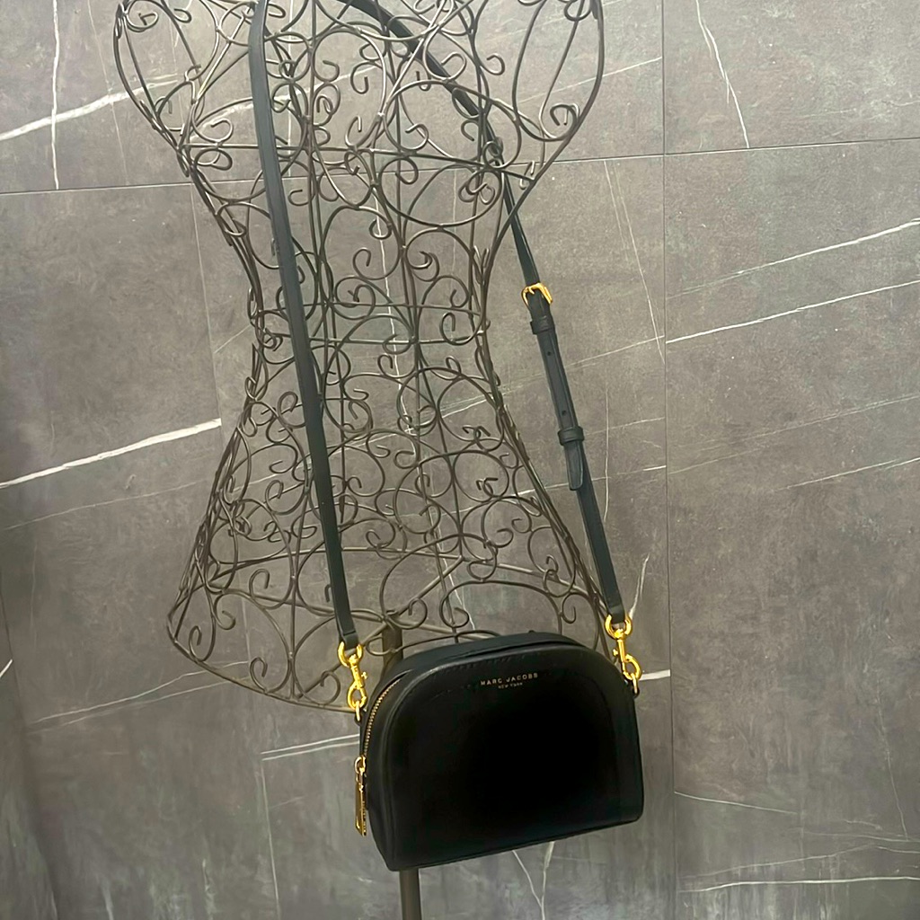 Marc Jacob’s Euc Leather Playback Crossbody Bag. Travel Purse Removable Strap.